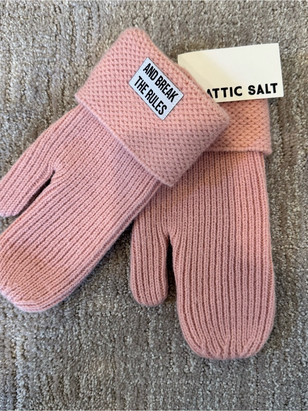 Attic Salt Pink Mittens